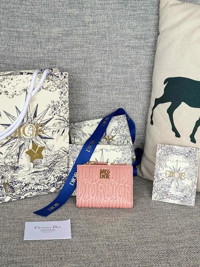 ディオール（DIOR） デイリー向け ウォレット レディース｜新品 AA1FF74B