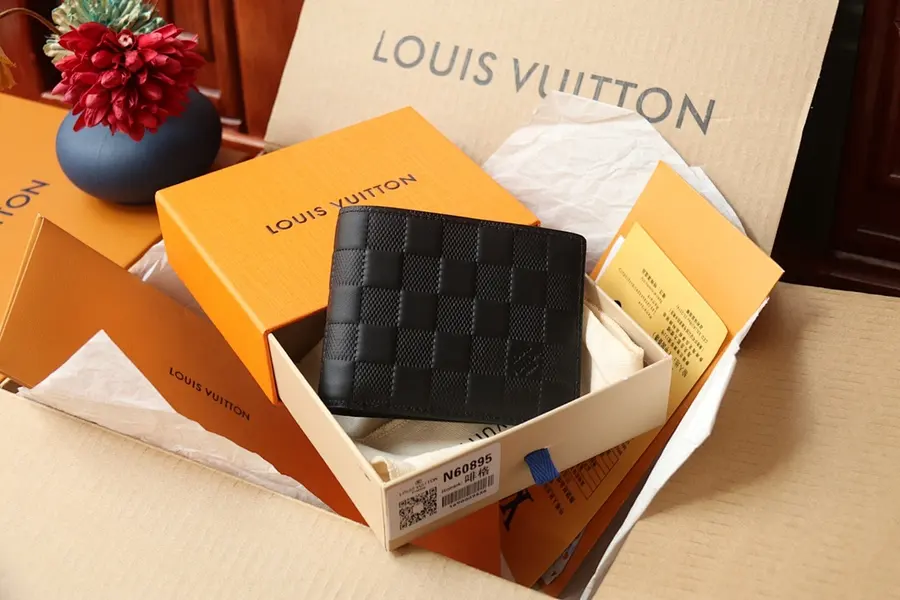 ルイ・ヴィトン（LOUIS VUITTON） メンズ ミニ財布 レザー｜新品 AB38F73D