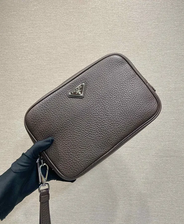 プラダ（PRADA） メンズ クラッチバッグ 手持ちタイプ｜新品 ADC24633