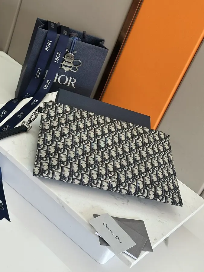 ディオール(DIOR) クラッチバッグ レザー メンズ|新品 B156963Bの商品画像