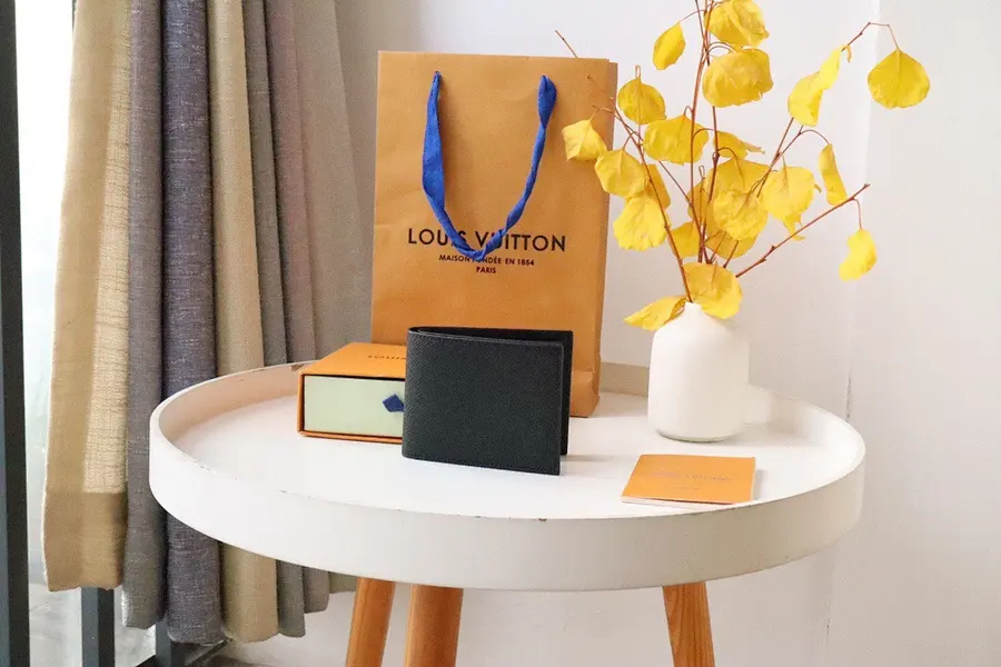 ルイ・ヴィトン（LOUIS VUITTON） コンパクト財布 持ち歩きやすい メンズ｜新品 B2D7E664の商品画像