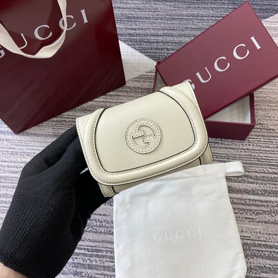 グッチ（GUCCI） レディース ミニ財布 コンパクト｜新品 B39047DB