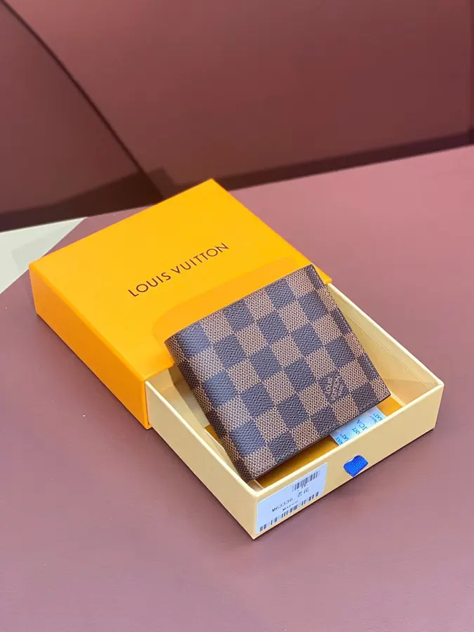 ルイ・ヴィトン(LOUIS VUITTON) コンパクト財布 コンパクト レディース|新品 B3BDB185の商品画像