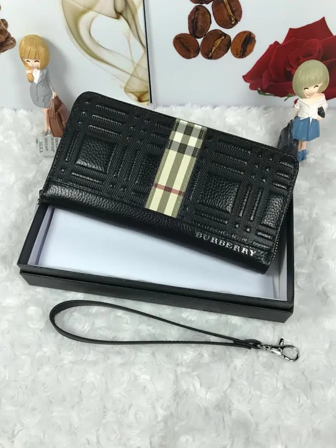 バーバリー（BURBERRY） 収納しやすい 長財布 メンズ｜新品 B47AB8DA