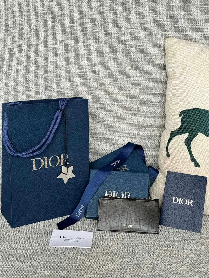 ディオール(DIOR) カードホルダー レザー 男女兼用|新品 B5796952の商品画像
