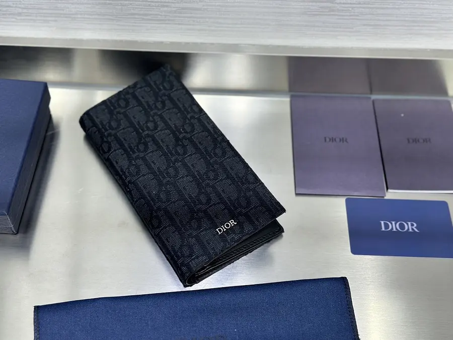 ディオール(DIOR) ロングウォレット 収納しやすい メンズ|新品 B66D2BF3の商品画像