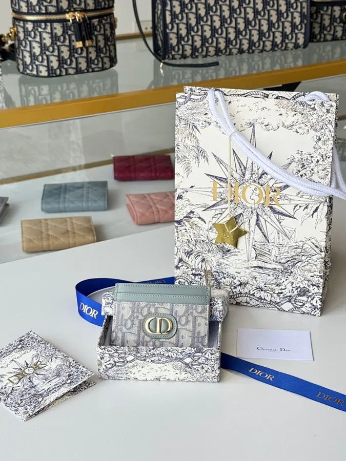 ディオール（DIOR） カードホルダー 新品 男女兼用 レザー｜B6DA5685