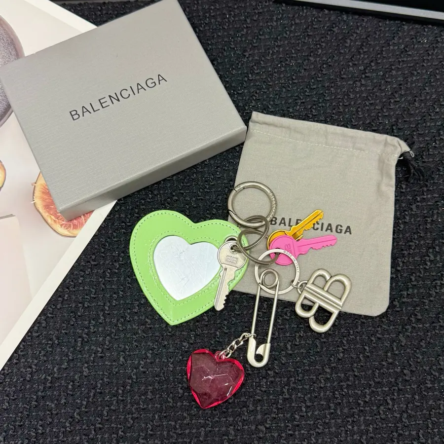 BALENCIAGA バレンシアガ（BALENCIAGA） メタル キーリング レディース｜新品 B7406180