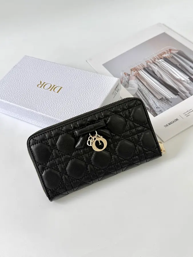 ディオール（DIOR） ロングタイプ 長財布 レディース｜新品 B7450712