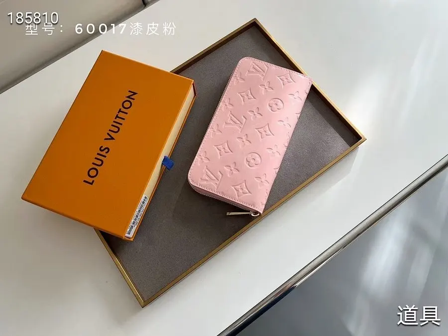 ルイ・ヴィトン（LOUIS VUITTON） レザー ロングウォレット レディース｜新品 B87AA17A
