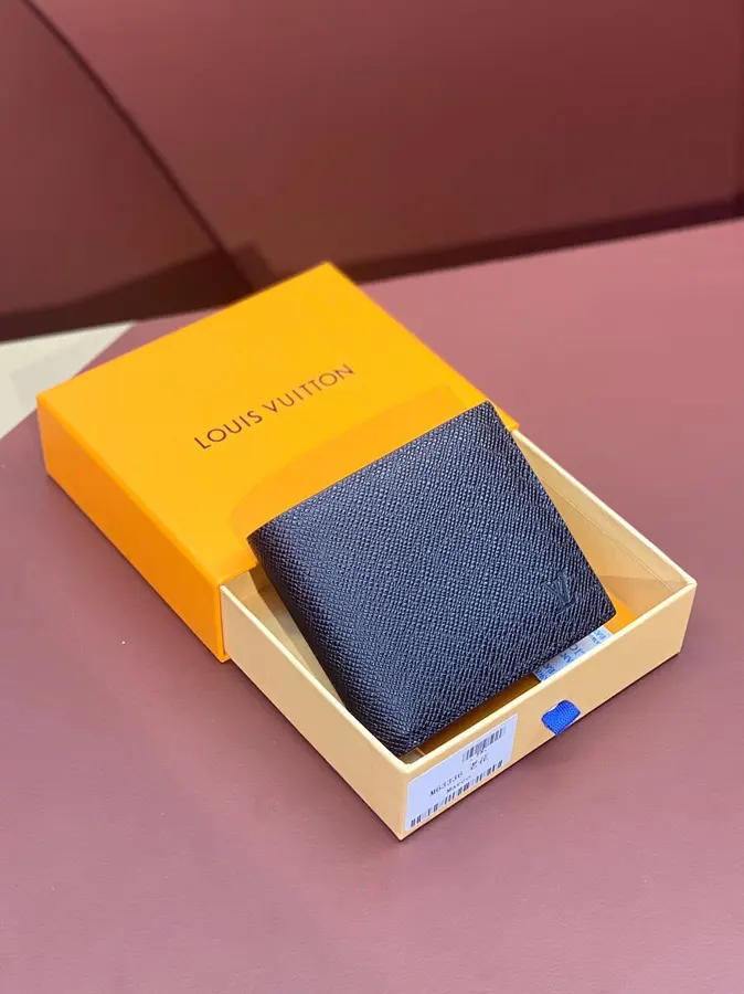 ルイ・ヴィトン（LOUIS VUITTON） コンパクト財布 持ち歩きやすい レディース｜新品 B88023B1