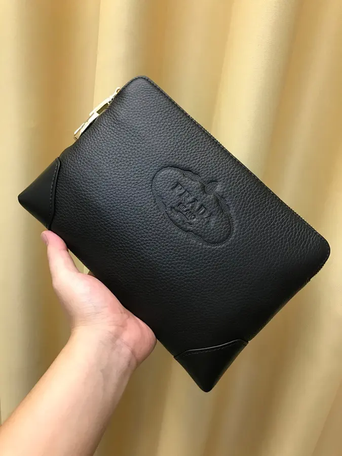 プラダ(PRADA) メンズ クラッチバッグ 手持ちタイプ|新品 BBD01D78の商品画像