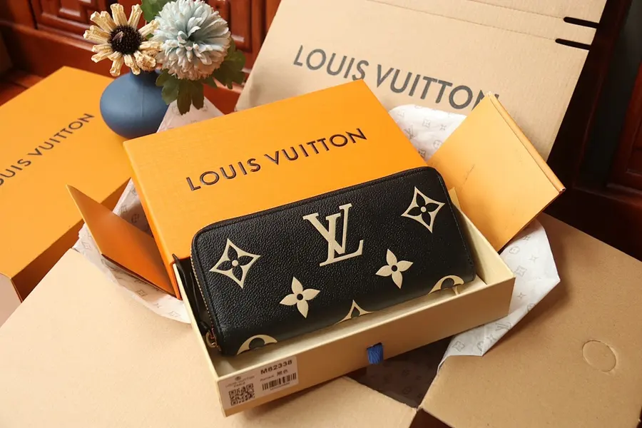 ルイ・ヴィトン（LOUIS VUITTON） ロングウォレット ロングタイプ レディース｜新品 BC74F094