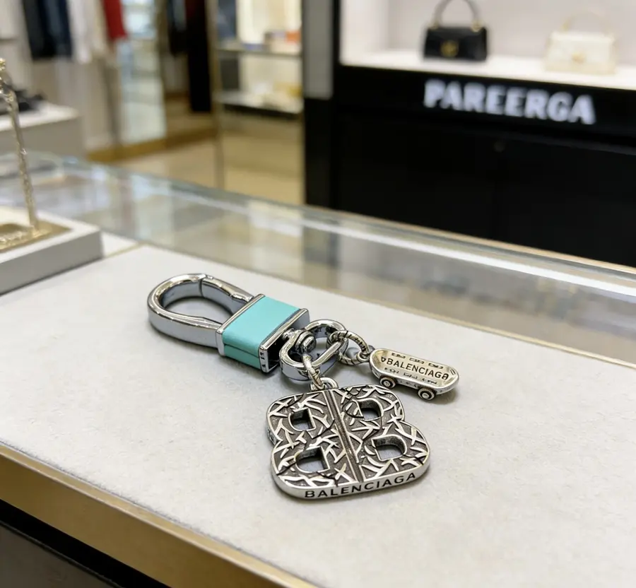 BALENCIAGA バレンシアガ（BALENCIAGA） メタル キーリング 男女兼用｜新品 BCD6AA42