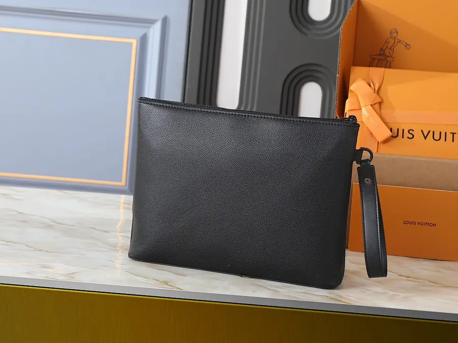 ルイ・ヴィトン(LOUIS VUITTON) クラッチバッグ 新品 メンズ 手持ちタイプ|BD6248E8の商品画像
