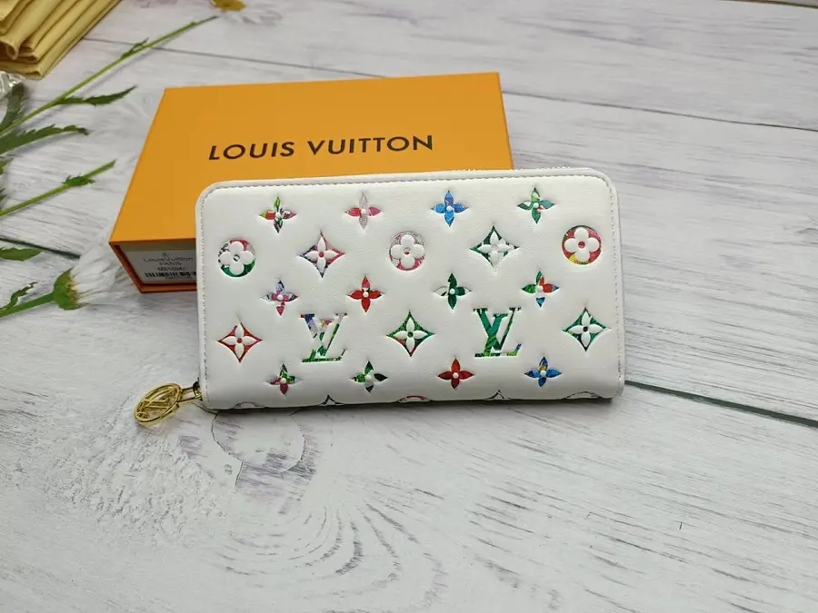 ルイ・ヴィトン（LOUIS VUITTON） ロングタイプ 長財布 レディース｜新品 C0C033D0