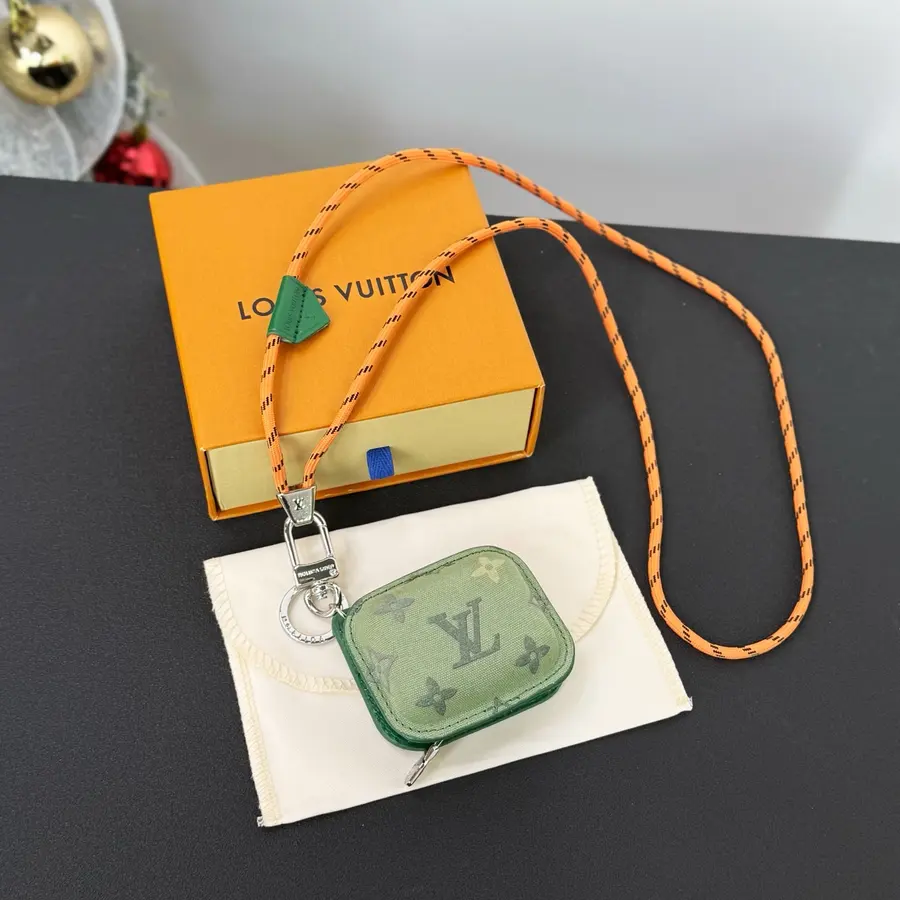 ルイ・ヴィトン（LOUIS VUITTON） モノグラム キーケース 男女兼用｜新品 C15F3815