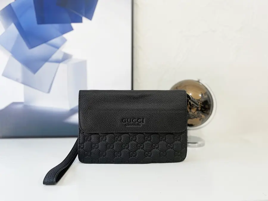 グッチ（GUCCI） 手持ちタイプ クラッチバッグ メンズ｜新品 C219EE24の商品画像