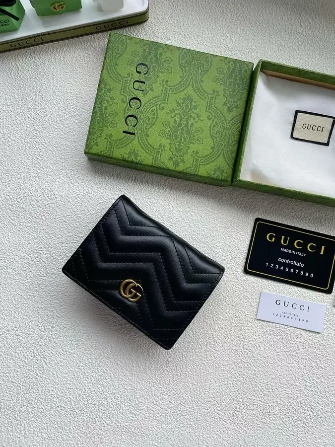グッチ（GUCCI） レザー 長財布 レディース｜新品 C262A802