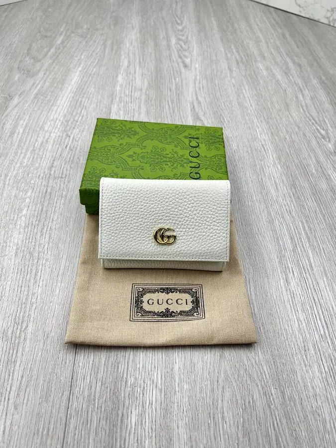 グッチ(GUCCI) コンパクト財布 新品 レディース コンパクト|C2DD0A53の商品画像