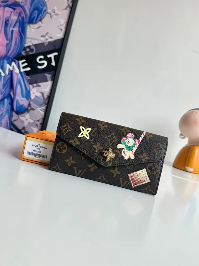 ルイ・ヴィトン（LOUIS VUITTON） レディース ロングウォレット ロングタイプ｜新品 C3B779FE