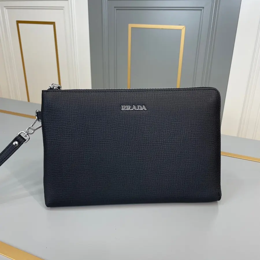 プラダ（PRADA） メンズ クラッチバッグ 手持ちタイプ｜新品 C4C0A3BDの商品画像