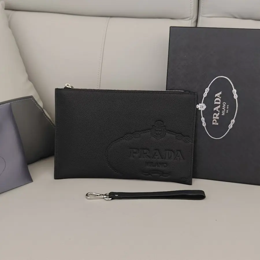 プラダ（PRADA） クラッチバッグ レザー メンズ｜新品 C52146B3