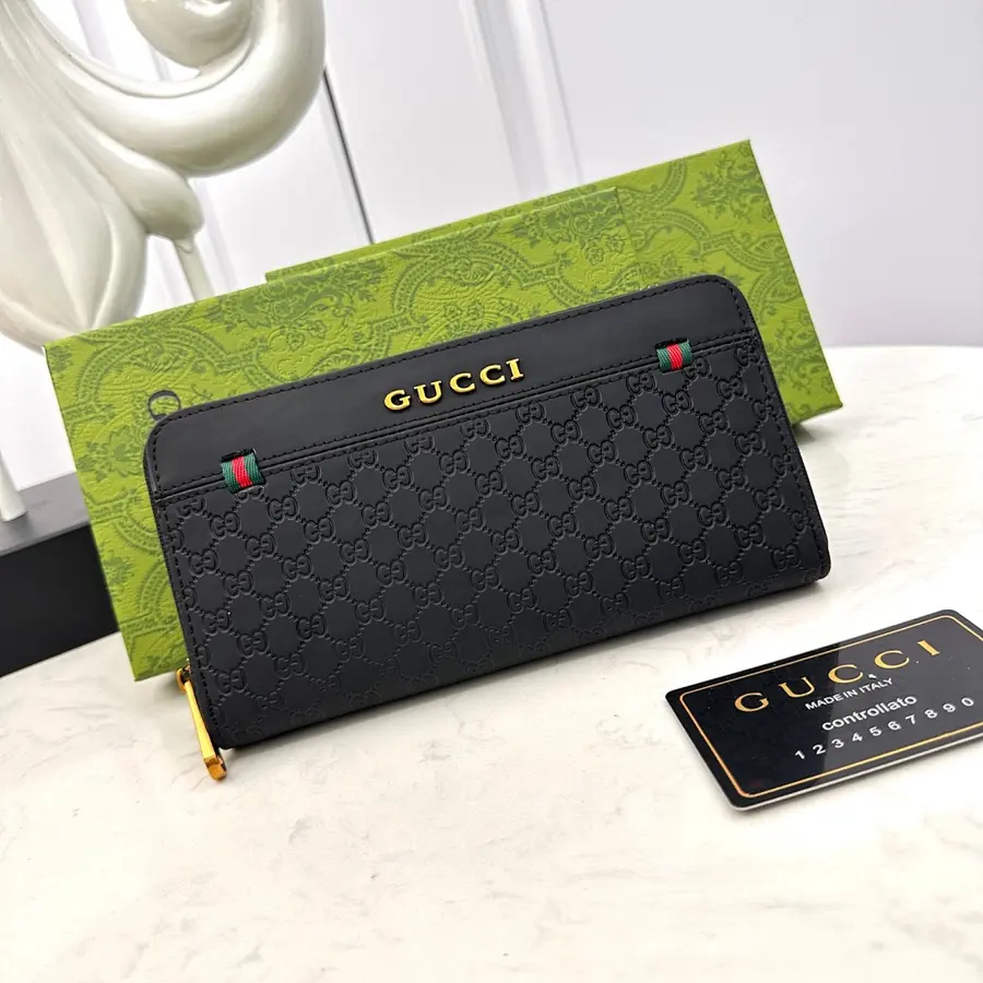 グッチ（GUCCI） レザー 財布 メンズ｜新品 C68124BC