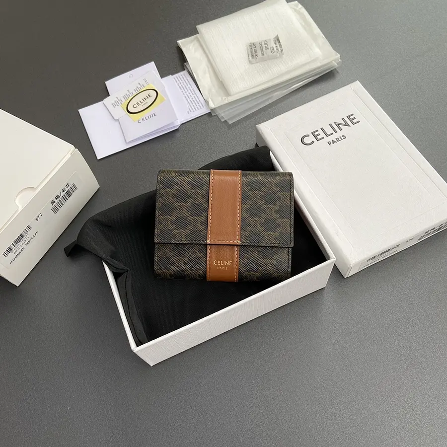 CELINE セリーヌ（CELINE） レディース コンパクト財布 コンパクト｜新品 C6F32A1A