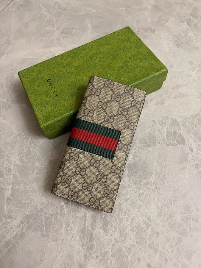 グッチ（GUCCI） 長財布 収納しやすい メンズ｜新品 C84516C1