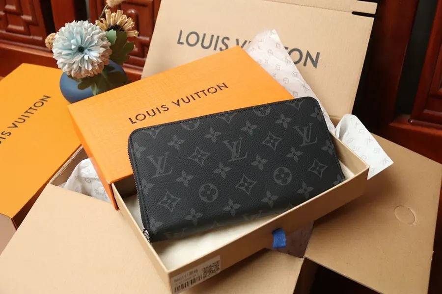 ルイ・ヴィトン(LOUIS VUITTON) 収納しやすい 長財布 メンズ|新品 C882FDB9の商品画像