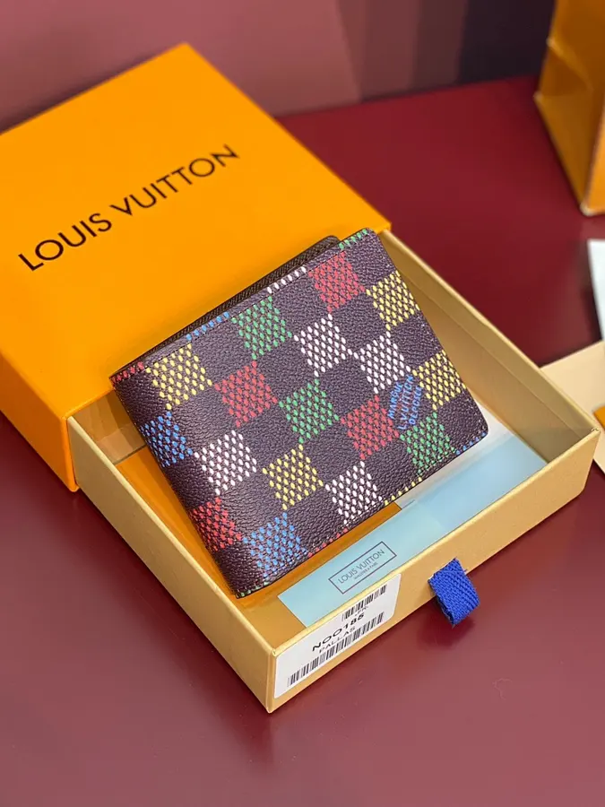 ルイ・ヴィトン（LOUIS VUITTON） コンパクト財布 レザー レディース｜新品 CA1F55EA