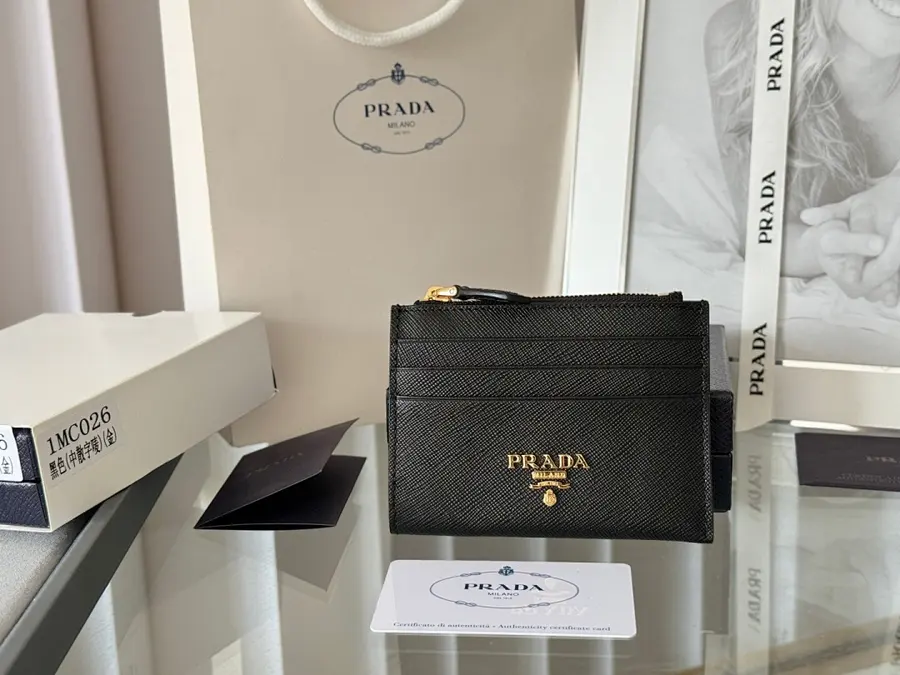 PRADA プラダ（PRADA） カードケース 新品 男女兼用 レザー｜CA78D2A3