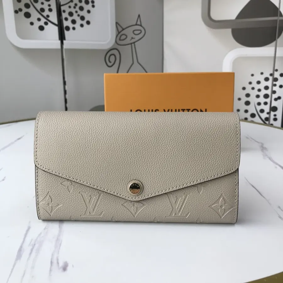 ルイ・ヴィトン（LOUIS VUITTON） ウォレット デイリー向け レディース｜新品 CAF595FEの商品画像