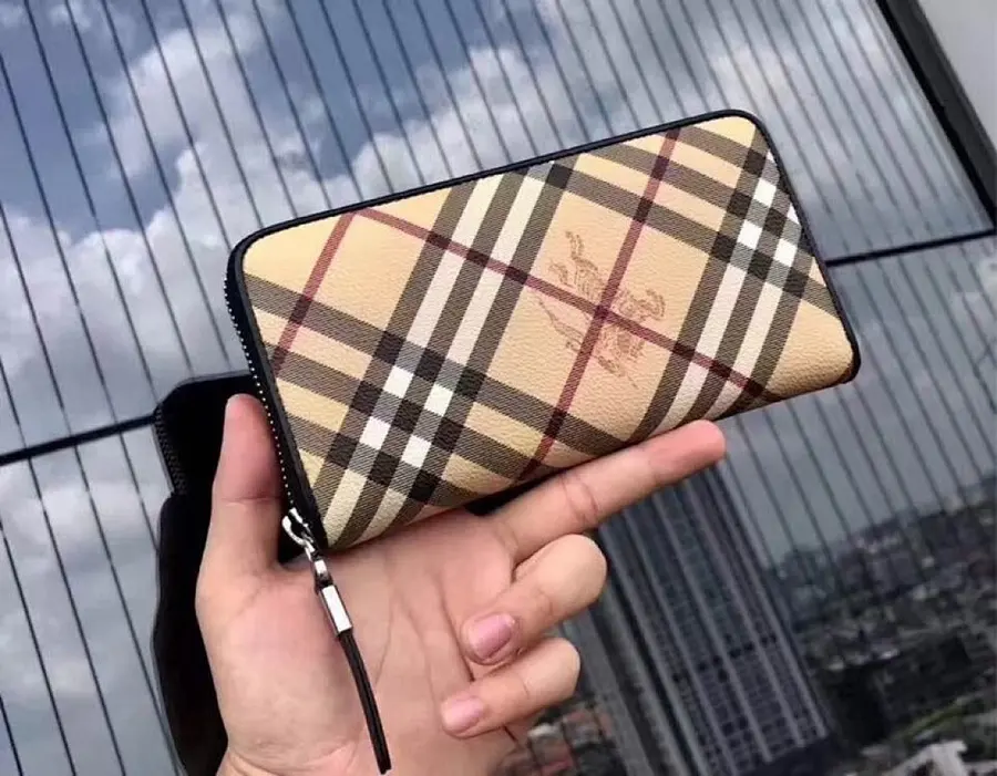 バーバリー（BURBERRY） 長財布 新品 メンズ ロングタイプ｜CC4E3A1E