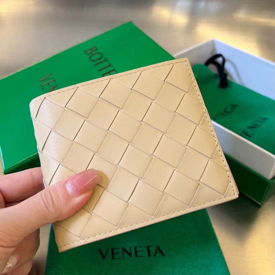 ボッテガ・ヴェネタ（BOTTEGA VENETA） ウォレット デイリー向け メンズ｜新品 CD0DEF23の商品画像