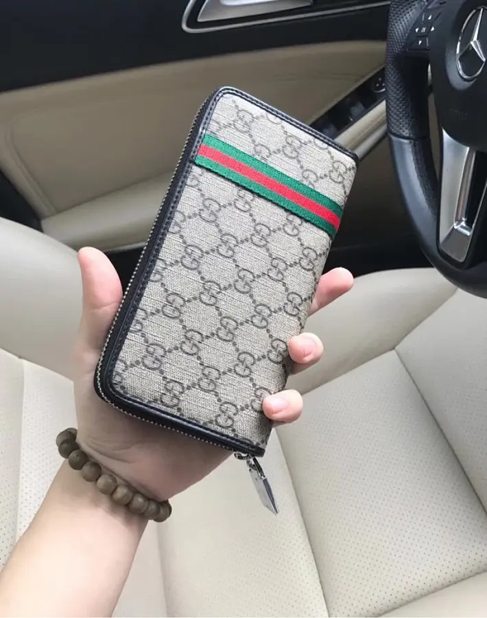 グッチ（GUCCI） 収納しやすい ロングウォレット メンズ｜新品 CE3A6BD5