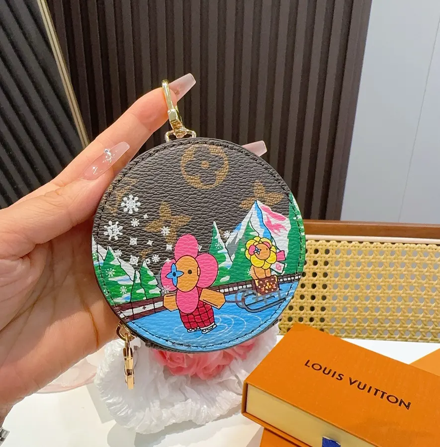 ルイ・ヴィトン(LOUIS VUITTON) キーケース コンパクト 男女兼用|新品 D0066610の商品画像