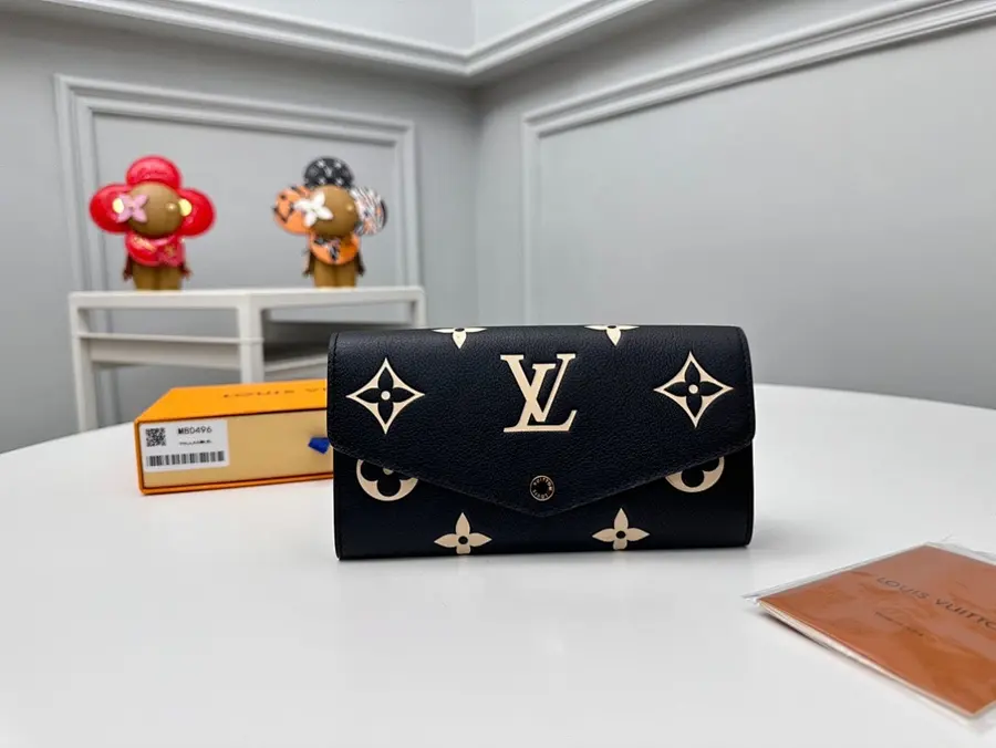 ルイ・ヴィトン(LOUIS VUITTON) 長財布 収納しやすい レディース|新品 D3584EA8の商品画像