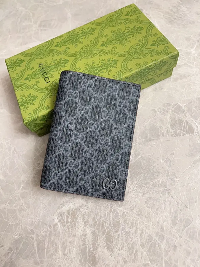 GUCCI グッチ（GUCCI） トラベル向け パスポートケース メンズ｜新品 D396AE7E