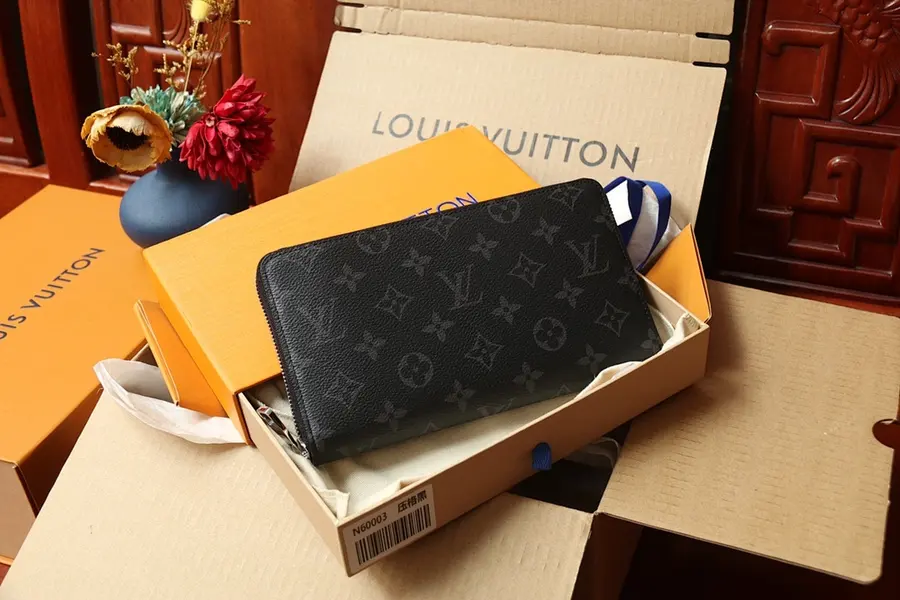 ルイ・ヴィトン(LOUIS VUITTON) 収納しやすい ロングウォレット メンズ|新品 D59BF4B0の商品画像