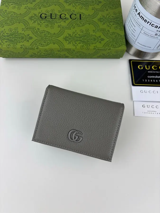 グッチ(GUCCI) レザー コンパクト財布 レディース|新品 D6AA824Bの商品画像