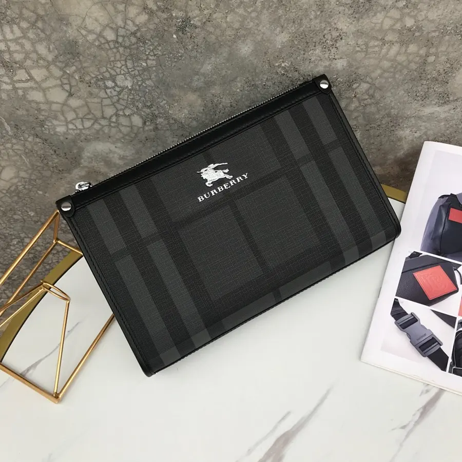 バーバリー（BURBERRY） クラッチバッグ レザー メンズ｜新品 D6B3B608