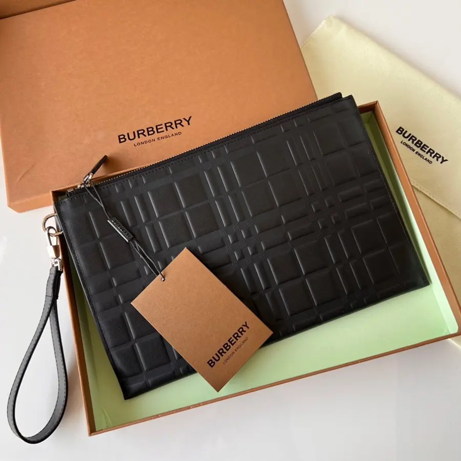 バーバリー（BURBERRY） メンズ クラッチバッグ 手持ちタイプ｜新品 D778090C