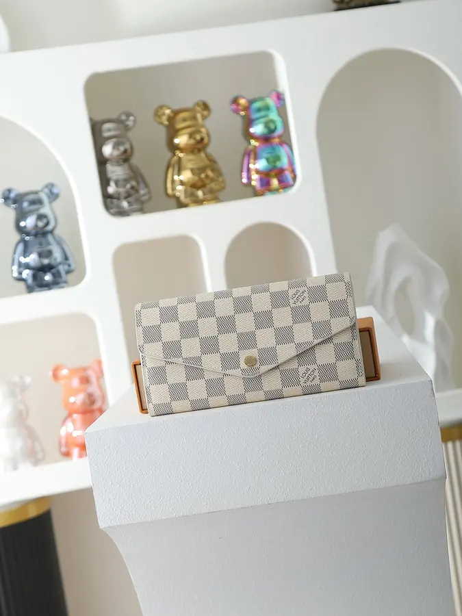 ルイ・ヴィトン(LOUIS VUITTON) レディース 長財布 ロングタイプ|新品 DDC81ECCの商品画像
