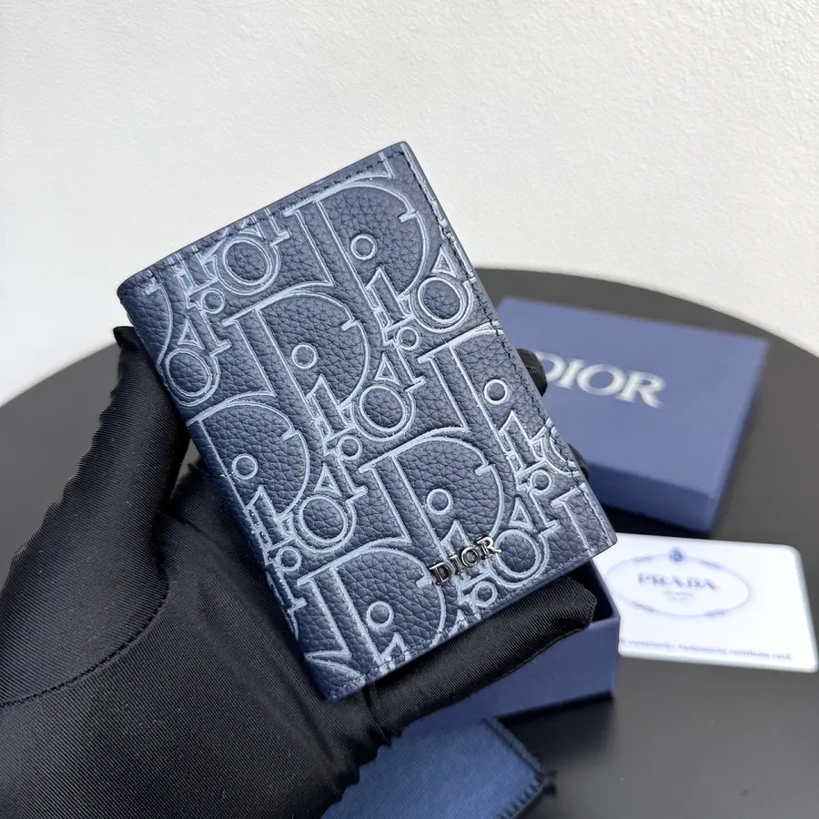 ディオール(DIOR) カードケース 新品 男女兼用 スリム|DE7A1DCFの商品画像
