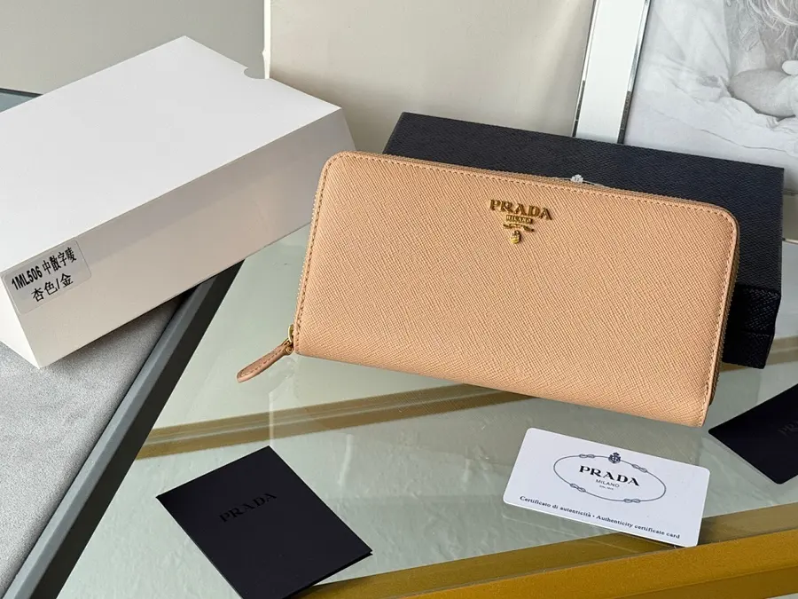 プラダ（PRADA） 長財布 新品 レディース レザー｜DFB9E1E9