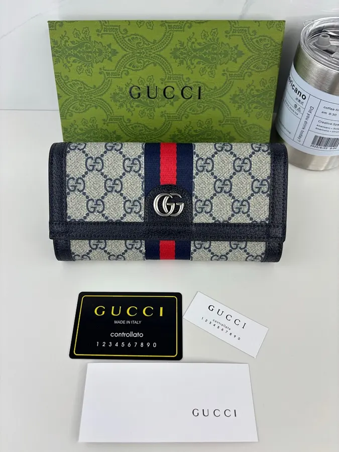 グッチ(GUCCI) ロングウォレット 新品 レディース 収納しやすい|E167B33Cの商品画像