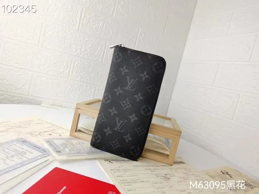 ルイ・ヴィトン（LOUIS VUITTON） 財布 新品 メンズ デイリー向け｜E2138D9D