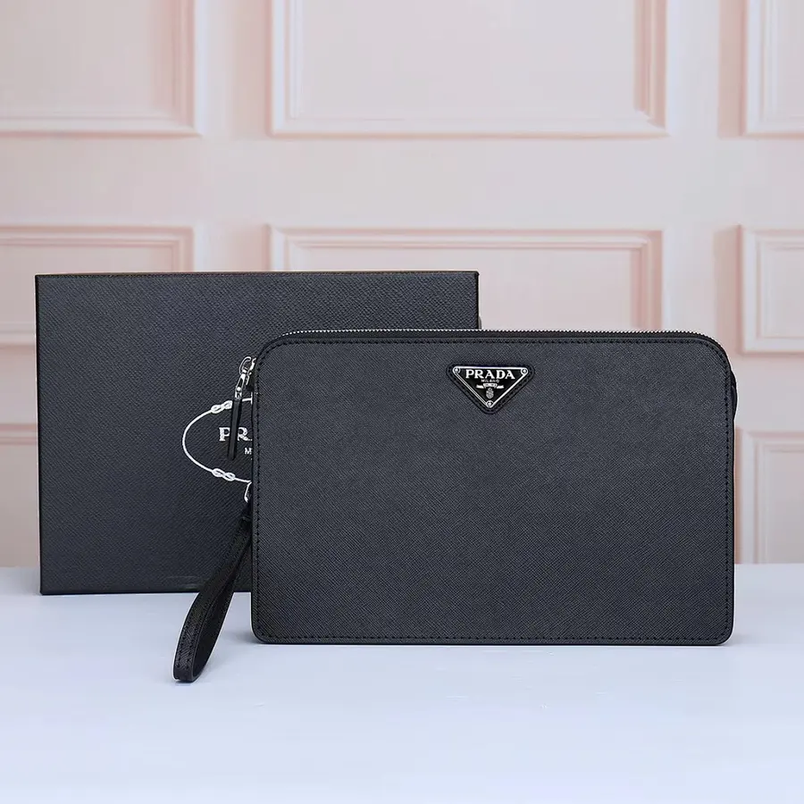 プラダ（PRADA） メンズ クラッチバッグ レザー｜新品 E26F256F
